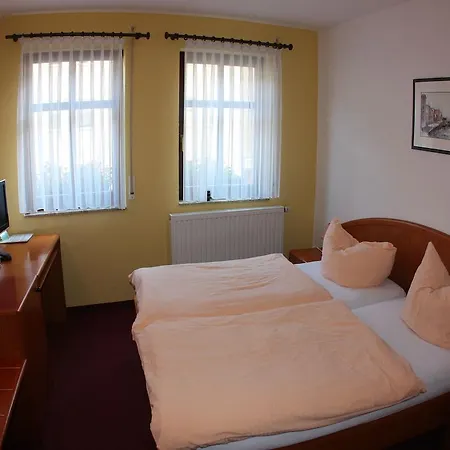 Eiscafe-pizzeria-hotel Rialto Отель 2*