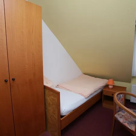 Отель Eiscafe-pizzeria-hotel Rialto