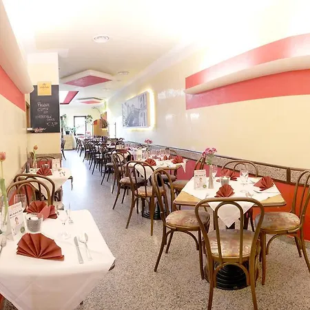 Отель Eiscafe-pizzeria-hotel Rialto Eilenburg