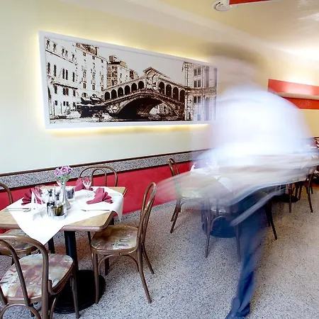 Eiscafe-pizzeria-hotel Rialto Отель 2*