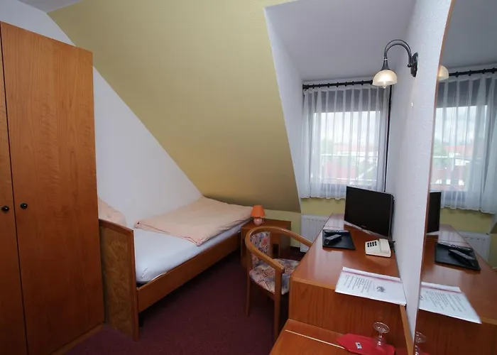 Eiscafe-pizzeria-hotel Rialto فندق